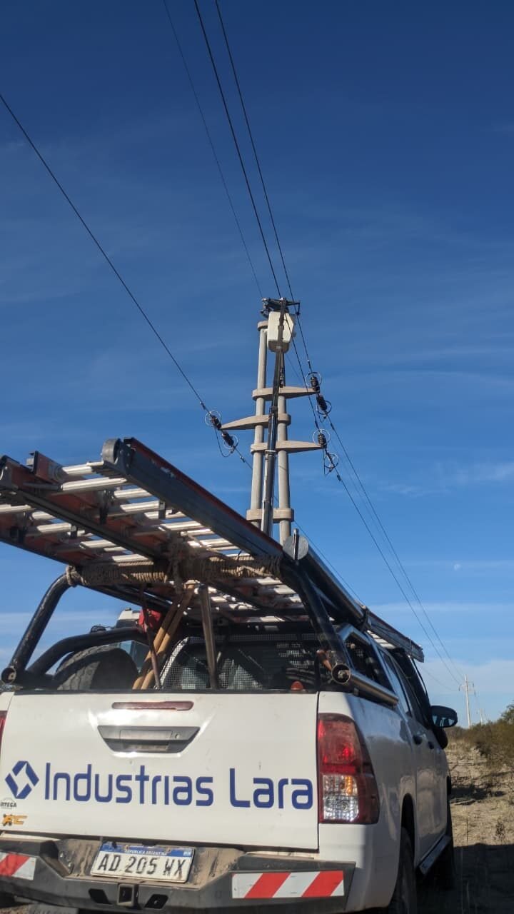 Equipo de Industrias Lara en terreno