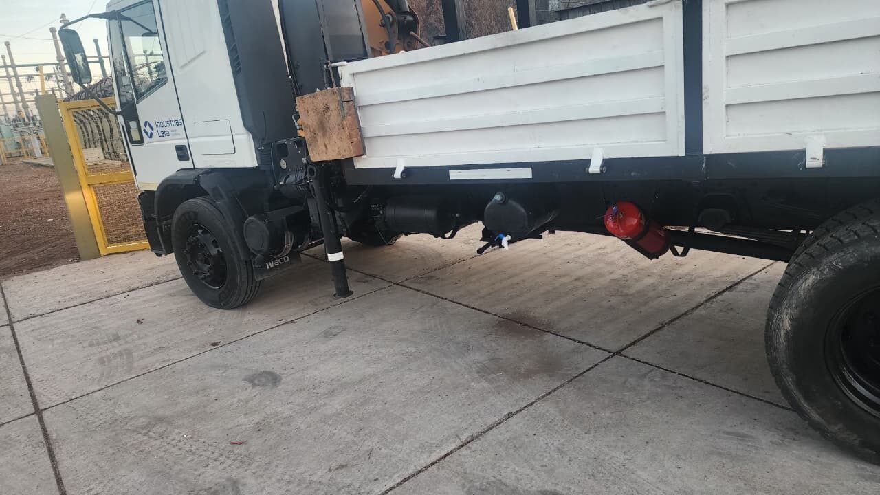 Camión volcador de Industrias Lara